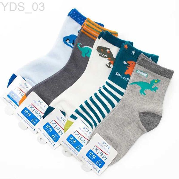 Kinder Socken Kinder Socken Frühling Herbst Neue Baumwolle Niedlichen Cartoon Dinosaurier Muster Jungen Socken Mädchen Socken 2-12 Jahre kinder Socken 5 Paar YQ240314