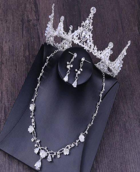 Designer-Brautkopfschmuck, Krone, Halskette, Ohrringe, dreiteilige Accessoires für Hochzeit, Party, Kleid, Diamantverzierung, Geburtstagsfeier 6428214