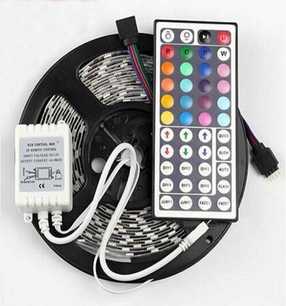 5 m 5050 SMD RGB LED-Streifenlicht, 12 V, 300 LEDs, nicht wasserdicht, 44 Tasten, Fernbedienung, mehrere Farben, wechselnde Streifen, Beleuchtung, Chri6939341