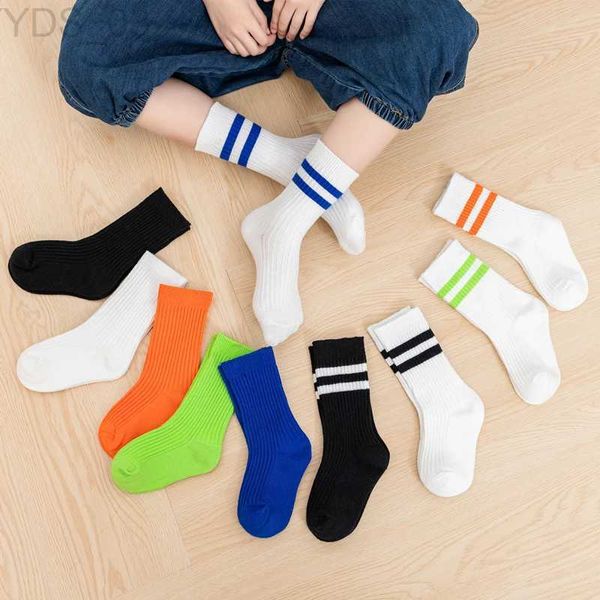 Kindersocken 1 Paar Vier Jahreszeiten Kindersocken Japan-Stil Schwarz Weiß gestreift 100 % Baumwolle Jungen Mädchen Sportsocken Studentenrohrsocken 1-12 Jahre YQ240314