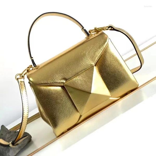 Вечерние сумки Роскошная дизайнерская сумка 2024 Модная маленькая квадратная сумка Чистая сумка через плечо Кожаный кошелек-мессенджер