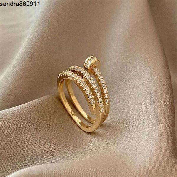 Anello per unghie multistrato per stilista Gioielli in acciaio inossidabile Squisito placcato oro reale Aaa Zircone Elegante regalo di nozze regolabile con apertura per donna