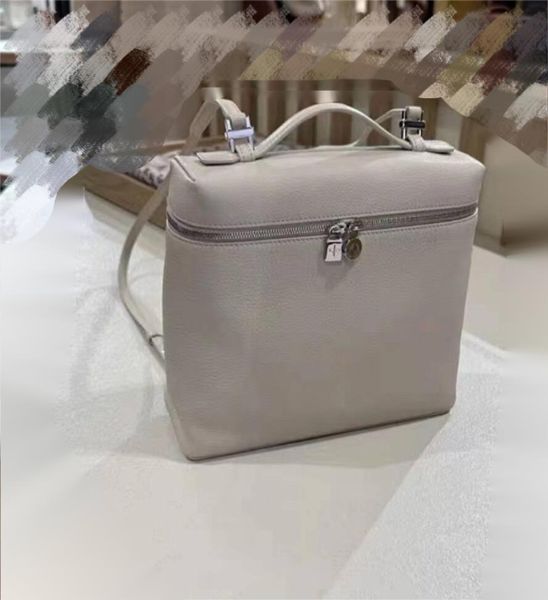 Lora*piana Effetti personali Accessori Borsa porta trucchi Zaino Cellulare Tasca extra Pelle pregiata Accessori hardware squisiti Scatola portaoggetti con scatola