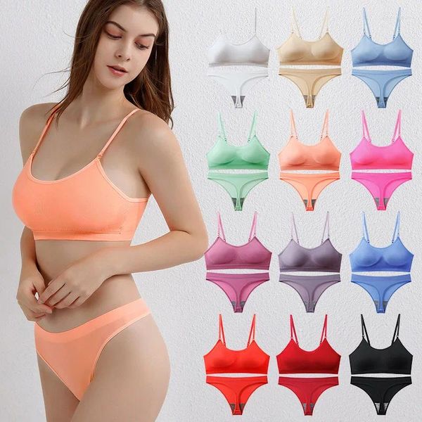 BHs Sets Französische Unterwäsche Damen Wireless Sexy Beauty Back Kleine Brust Push-up Dünner BH ohne Polster Bequemes Camisole Set