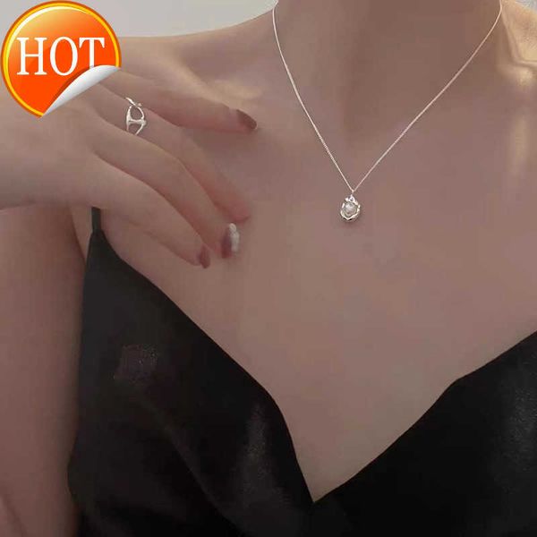 Goldene Bohnen-Perlenkette, eine Nischen-Schlüsselbeinkette für Frauen mit exquisitem und leichtem Luxus-Design und High-End-Temperament