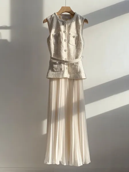 Новая маленькая ароматная юбка цвета слоновой кости с длинными рукавами и блестками, лоскутная юбка с заклепками, комплект из двух частей, платье без рукавов