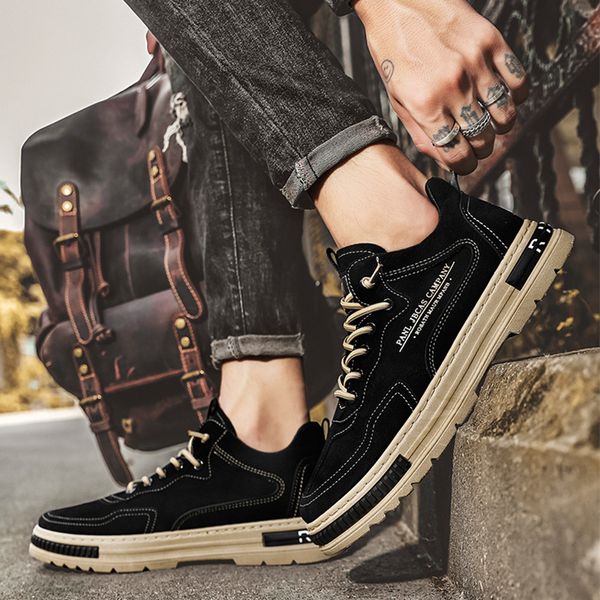 2024 sapatos masculinos primavera novo anti deslizamento e resistente ao desgaste sapatos de trabalho masculino sapatos tendência versátil sola grossa martin botas masculinas 39-44