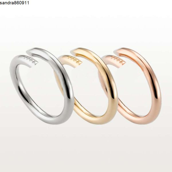 Дизайнерское кольцо для ногтей Роскошные ювелирные изделия Midi Love Просто кольца для женщин Титановый стальной сплав Позолоченный процесс Модные аксессуары Никогда не выцветают, не вызывают аллергии