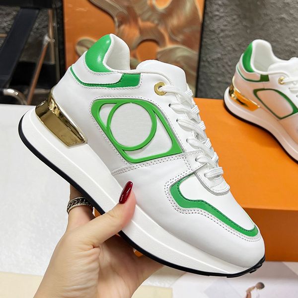 Scarpe da ginnastica da donna Scarpe da passeggio Scarpe firmate bianche Scarpe da ginnastica da pista Scarpe da ginnastica in pelle di vitello verniciata Scarpe da ginnastica casual nere Scarpe da ginnastica da corsa Scarpe da corsa Spoiler dorato