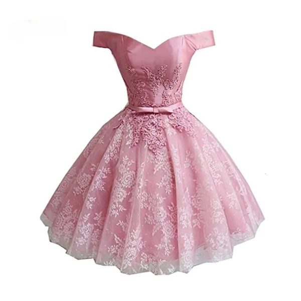 Wakuta con spalle scoperte Mini abito da homecoming in tulle per adolescenti Applique in pizzo Abiti corti da ballo Abito da cocktail Quinceanera 240320