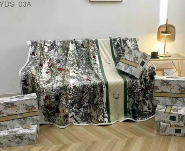 Cobertores Designer de luxo cobertor verde selva animal padrão cobertor carta flanela cobertor confortável cochilo quente sofá cobertor 150/200 cm com caixa 240314