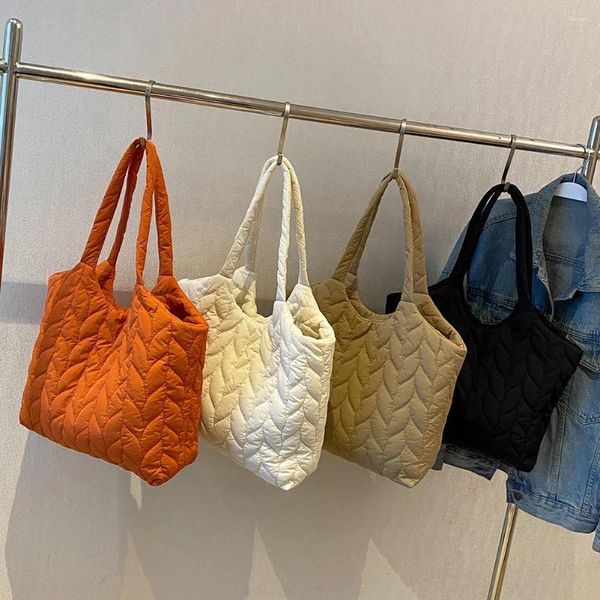 Borse a tracolla Borse da donna trapuntate Filo da ricamo Borsa shopper da donna Grande capacità Moda Nylon morbido imbottito in cotone per il fine settimana