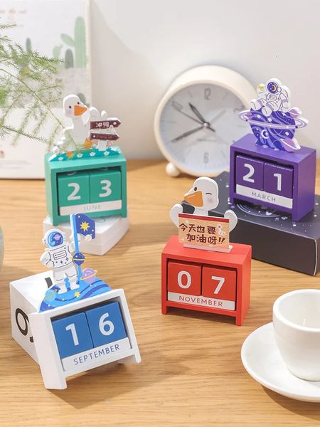 Kawaii Creativo Calendario Blocco Legno Perpetuo Scrivania Mese Data Display Home Office Decor Accessori Regalo 240314