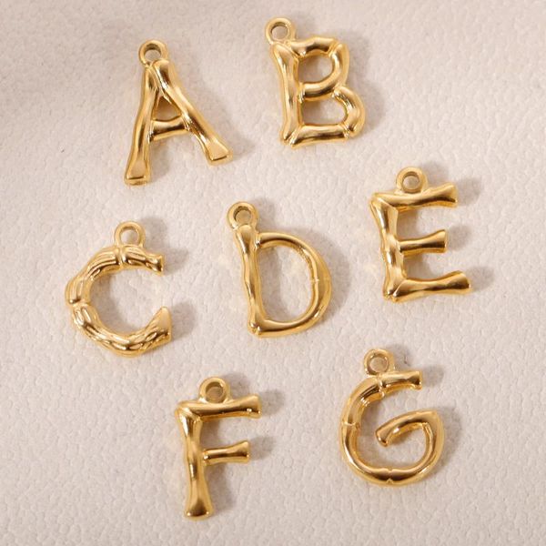 Takılar 3pcs/Lot İngilizce Mektup Paslanmaz Çelik PVD Kaplama Başlangıç ​​A-Z Alfabe Kolye DIY Kişiselleştirilmiş Mücevher Yapma Bulgunu