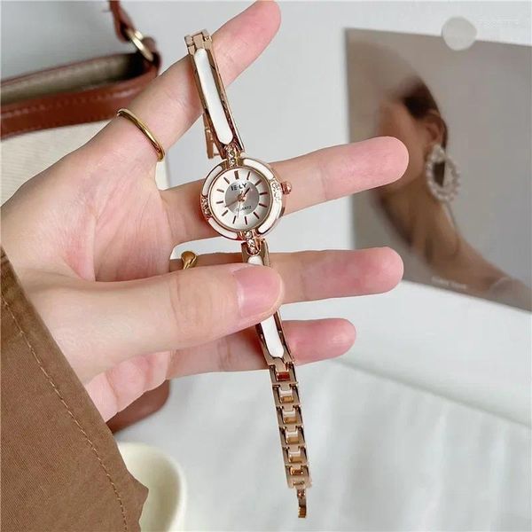Relógios de pulso marca requintado pulseira relógio feminino simples moda fina banda quartzo liga presente relógio gota