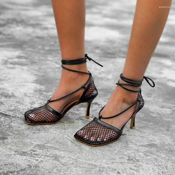 Модельные туфли, лето 2024, римские сандалии на тонком каблуке с ремешком и повязкой на голову, дышащие высокие модные женские туфли из полой сетки