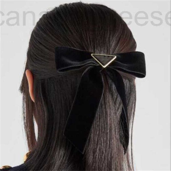 Grampos de cabelo presilhas designer laço de veludo para mulheres e meninas, clipes doces bonitos, grampos de cabelo de luxo, jóias de carta clássica qyic