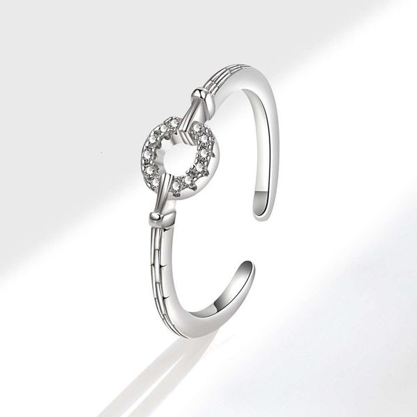 Zircão redondo símbolo infinito anel entrelaçado moda luz luxo na moda artesanato jóias