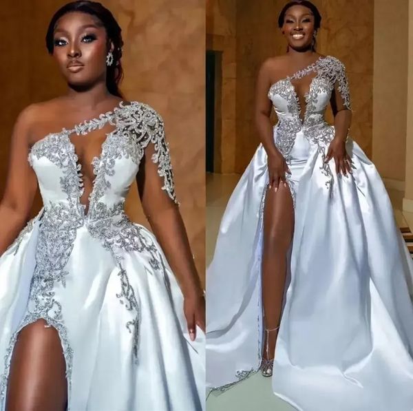 2024 ASO EBI Abiti da sposa africani sexy con spacco alto Una linea Una spalla Applicazioni di perline Buco della serratura Collo con spacco Abiti da sposa Abiti taglie forti Custom Made BC14877