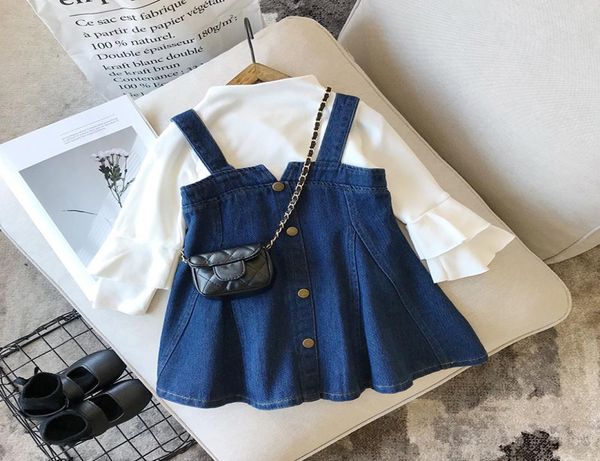 2020 28y Toddler Bebek Kız Moda Giyim 2pcs Beyaz Katı Parlamış Uzun Kollu Blusedenim Bib Elbise Sıradan Kıyafetler Set5614077