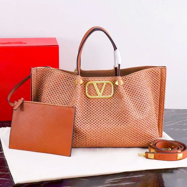 Dokunma Dükkanı Büyük Tote Vlogo Omuz Tasarımcı Çanta Kadın Luxurys Raffias Seyahat Pochette Perçin Plaj Çantası Adam Crossbody Duffle Çanta Hobo İş Debriyaj Saman çantaları