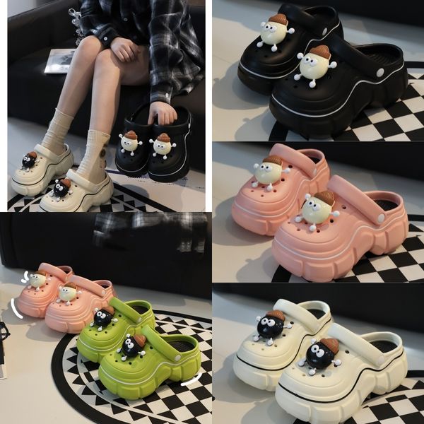 Tasarımcı terlikleri yeni platform ayakkabıları g harfler, womengai için işlemeli kalın taban sandaletleri
