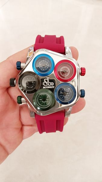 JKCO Чешские леопардовые часы с несколькими часовыми поясами Кварцевые большие пластины для пары Интернет Красная силиконовая лента Часы для мальчиков и девочек