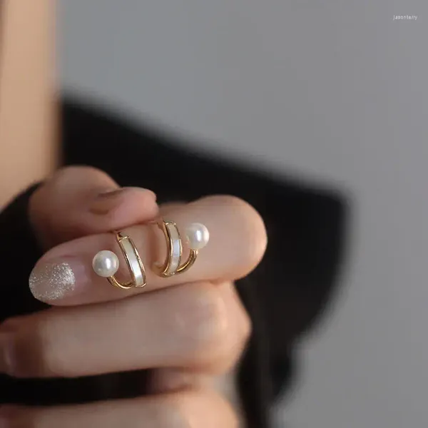 Brincos de parafuso prisioneiro único coreano esmalte pérola para mulheres geométrica c-tipo piercing orelha jóias de casamento delicado pendientes presente