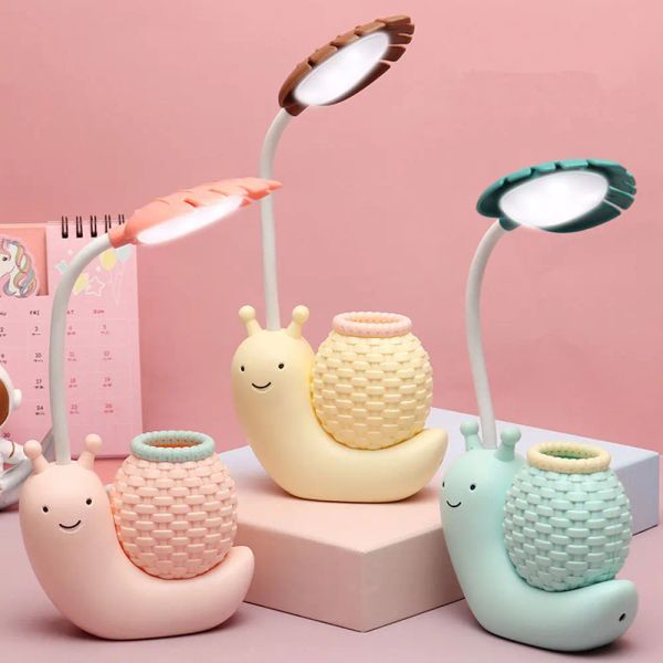 Kits Nordic Cute Pink Snail USB Ladestifthalter Lampe Kinder LED NACHT HELLTE LESUNG LESUNG mit Stift Organizer für Power Bank PC