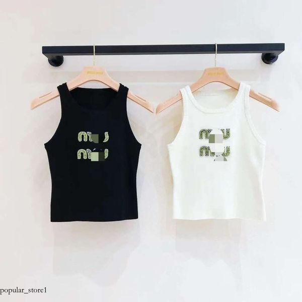 Mui Mui Damen-T-Shirt, Designer-Frauen, sexy Neckholder-T-Shirt, Party, modisches Crop-Top, luxuriöses besticktes T-Shirt, Frühling, Sommer, rückenfrei, 997