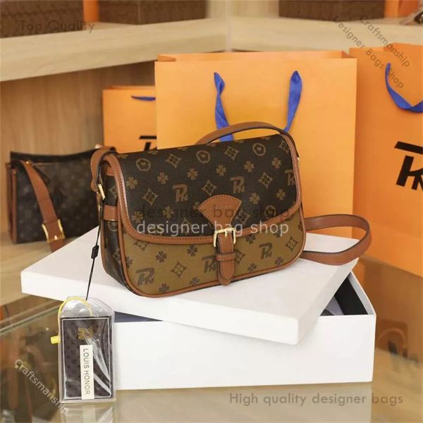 Bolsa de designer sacola Hong Kong couro macio portátil para mulheres novas mulheres versáteis de um ombro crossbody moda pequena bolsa quadrada modelo