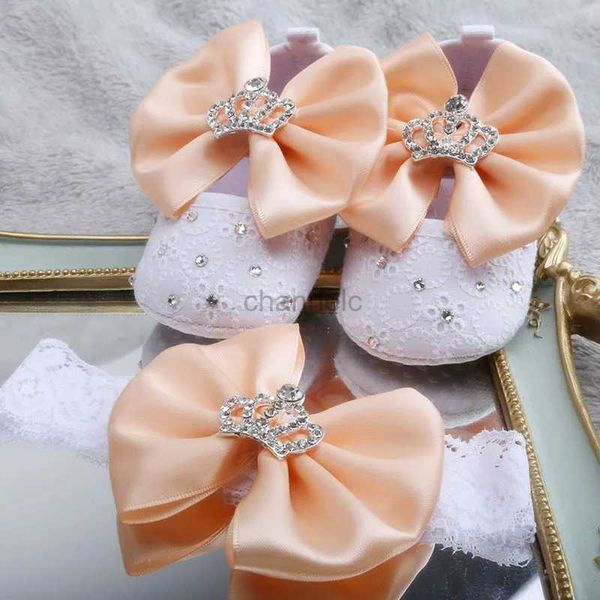 Primeiros caminhantes Dollbling projetado sapatos de bebê para criança pequena damasco flor arco coroa diamante jóias menina bebê sapatos baton 240315