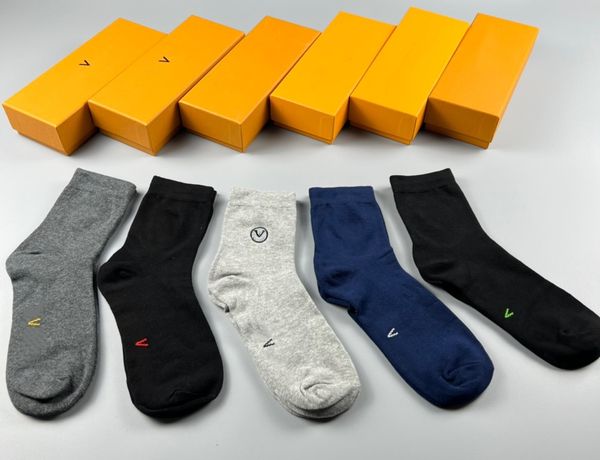 2024 hochwertige Baumwoll-Sportsocken mit gestreiftem Street-Style-Sportbasketball für Männer und Frauen, 5 Stück/Karton