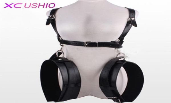 Corda di ritenuta per bondage sessuale in pelle con polsini per coscia a mano Prodotto erotico per giochi sessuali per adulti Giocattolo SM Bondage Set Fetish 07019958141