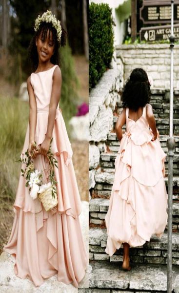 Böhmische 2019 neue Blumenmädchenkleider für Hochzeit, preiswert, Juwel, rückenfrei, abgestufte Rüschen, bodenlang, errötend rosa, afrikanische Mädchen, formell, Dre8416275