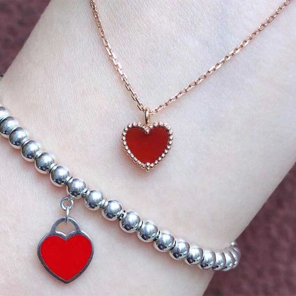 Collana V Orecchini piccolo cuore rosso Orecchini femminili in argento sterling placcato oro 18 carati Orecchini femminili a cuore in agata rossa222