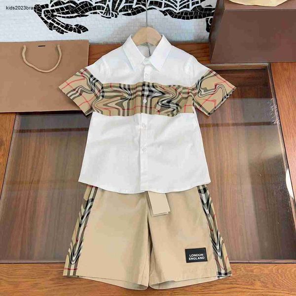 Neue Kinder-Trainingsanzüge, Kinder-Sommeranzug, Größe 110–160, Designer-Babykleidung, kurzärmeliges Hemd im Splice-Design und Khaki-Shorts, 24. März