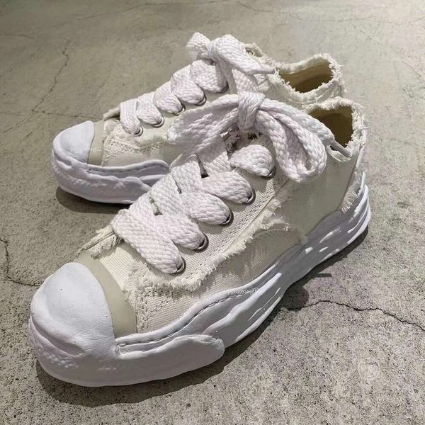 2024 Maison Mihara Yasuhiro Una sorta di pasticceria disciolta Scarpe con suola spessa Cimosa grezza Scarpe da tavola in tela Scarpe di nicchia di Shawn Yue Original Mmy 93