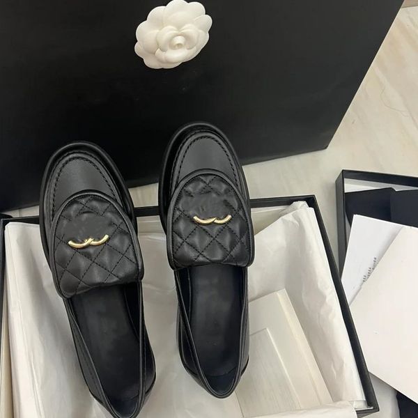 Designer mocassins vestido de luxo diamante verificação impressão plana acolchoado sapatos de couro para mulheres saltos grossos preto bege sapato