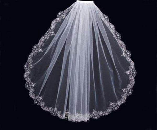 Affascinanti veli corti bianco avorio di lusso festa nuziale in rilievo pizzo uno strato economico mantiglia da sposa di alta qualità tulle con Com7260232
