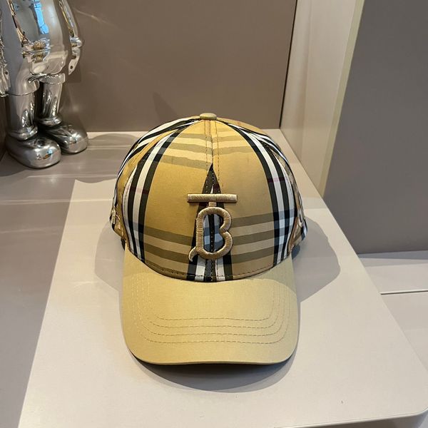 Cap Stripe Renk Engelleme Tasarımcı Hat Casquette Lüks Beyzbol Kapağı Kadın Hat Street Caps Klasik Moda Güneşlik Kapak Spor Kapakları Açık Seyahat Hediyesi Güzel