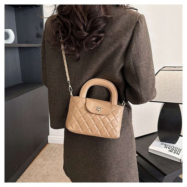 Осенне-зимняя новая женская сумка с цепочкой, женские корейские модные сумки на одно плечо, маленькая квадратная сумка через плечо