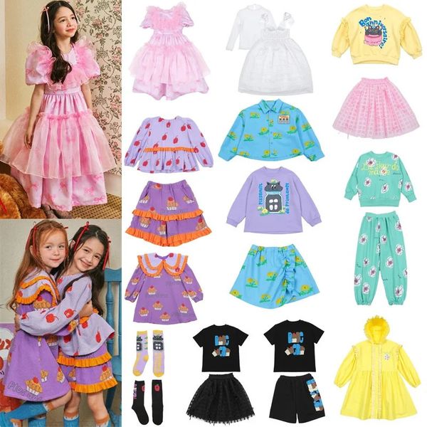 Ragazze coreane per bambini vestono bebe 2024 primavera bambini maglioni e pantaloni set stampati floreali gonne a maniche lunghe abiti 240320