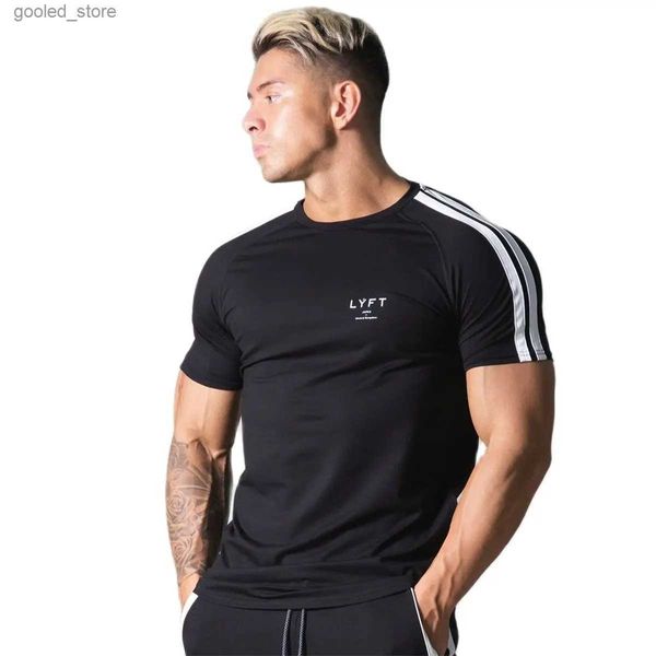 T-shirt da uomo T-shirt fitness nera da uomo che corre camicia sportiva attillata T-shirt in cotone a maniche corte estate tuta da allenamento fitness Q240316