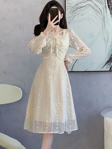 Casual Kleider 2024 Weiß Stickerei Chiffon Luxus Lange Kleid Frauen Mode Rüschen Quadrat Kragen Frühling Koreanische Elegante