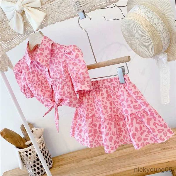 Conjuntos de roupas de verão meninas roupas terno 2022 primavera moda casual novas meninas rosa leopardo impressão cintura alta topo + saia conjuntos de roupas infantis