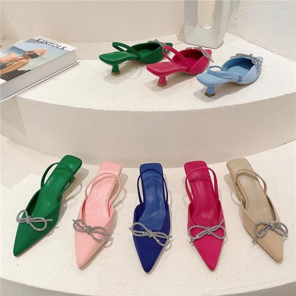 Sandalen 2024 Sommer Mode Back Strap Pumps Kristall Schleife Grün Blau Spitz Slingback Schuhe Marke 3 cm Low High Heel Mules