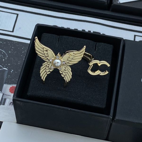 Anelli di design di lusso di marca Amore doppia lettera Perla per le donne Perla Elegante anello aperto Regalo di gioielli da sposa placcato in oro 18 carati