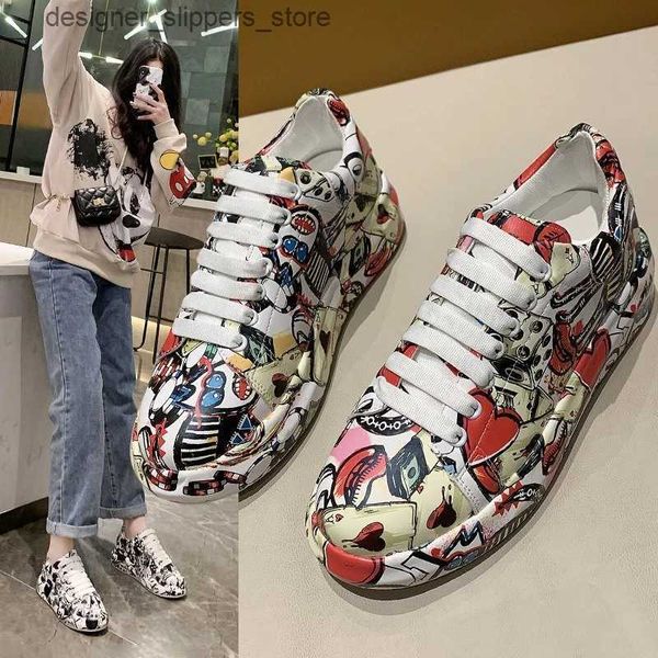 Scarpe eleganti Nuove donne Scarpe vulcanizzate Scarpe da ginnastica con plateau Scarpe da tavolo Graffiti Ragazze Sneaker casual Scarpe sportive da esterno femminili Scarpe da donna Q240316