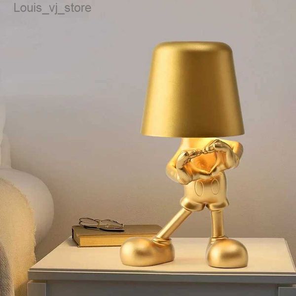 Lampade da tavolo Little Golden Man Lampade da tavolo Touch Switch Pensatori Decorazione Luce notturna a LED per caffetteria Bar Camera da letto Lampade da comodino YQ240316